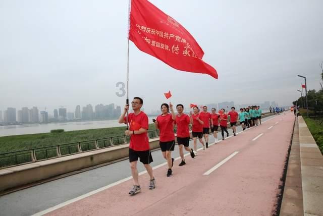许昌市市场监管局:别在无资质场所购买散装食品